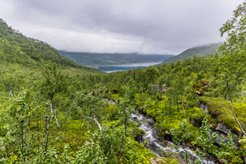 Zum Berg Langletinden. Bjørndalselva