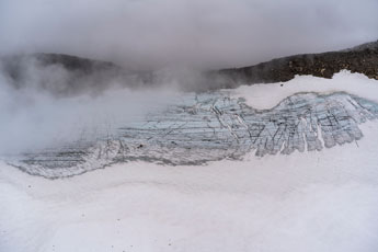 Am Berg Langletinden. Gletscher Blåisen