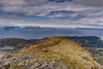 Insel Rolla. Am Berg Stortinden. Vågsfjord