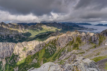 Insel Austvågøya. Höhe 713 m. Blick nach Nordosten