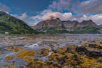 Insel Austvågøya. Blick zu Bergen
