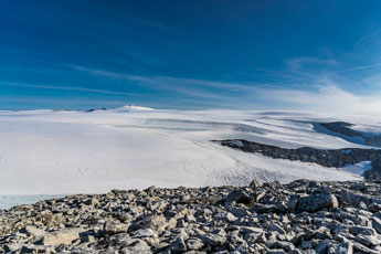 Zum Helgelandsbukken. Auf dem Plateau. Blick zum Svartisen