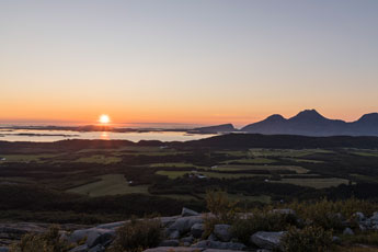 Sju søstre. Abstieg vo Berg Skjerdingen. Sonnenuntergang