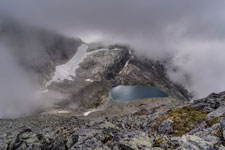 Zum Berg Stetind. Svartvatnet