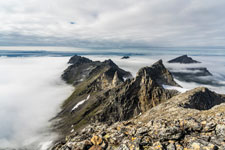 Am Berg Langletinden. Bergkette