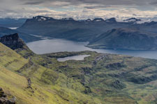 Insel Rolla. Am Berg Stortinden. Blick zum Grovfjord