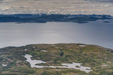 Insel Rolla. Am Berg Stortinden. Blick zur Harstad