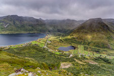 Insel Austvågøya. Zum Berg Higravtindan. Blick ins Tal