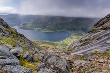 Insel Austvågøya. Zum Berg Higravtindan. Blick ins Tal