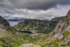 Insel Austvågøya. Zum Berg Vågakallen. Blick zum Tal Durmålsdalen