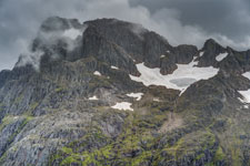 Insel Austvågøya. An der Trollfjordhytta. Trolltindan