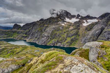 Insel Austvågøya. An der Trollfjordhytta. Trollfjordvatnet