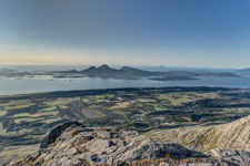 Sju søstre. Am Berg Skjerdingen. Blick nach Nordwesten