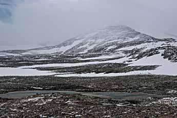 Dovrefjell. Berg Snøhetta.