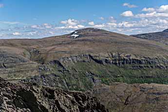 Dovrefjell. Fluss Skåkbekken