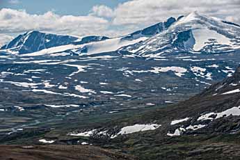 Dovrefjell. Berg Snøhetta