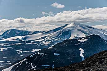 Dovrefjell. Berg Snøhetta