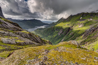 zum Berg Møysalen. Am Memurskaret