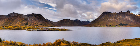 Sundsneset. Austnesfjord. Insel Austvågøya