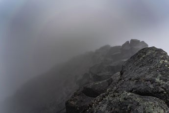 Moskenesøya. Zum Berg Hermannsdalstinden. Höhe 1023,8