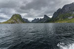 Moskenesøya. Zum Berg Hermannsdalstinden. Reinefjorden