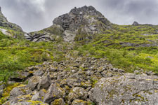 Moskenesøya. Zum Berg Hermannsdalstinden. Forsfjord
