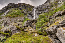 Moskenesøya. Zum Berg Hermannsdalstinden. Forsfjord