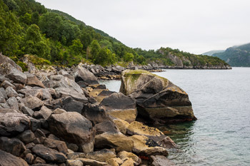 Sløverfjorden. Ufer