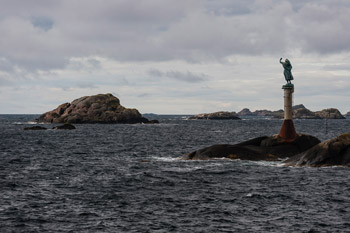 Lofoten. Insel Austvågøya. Stadt Svolvær. Hafen