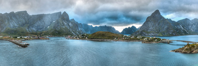 Lofoten. Moskenesøy. Reine