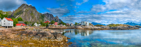 Lofoten. Insel Austvågøya. Svolvær. Insel Svinøya
