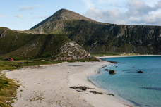 Lofoten. Vestvågøy. Um Berg Veggen