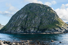 Lofoten. Vestvågøy. Um Berg Veggen