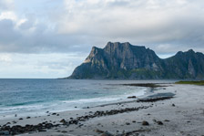 Lofoten. Vestvågøy. Strand Utakleiv