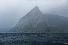 Lofoten. Moskenesøy. Reine. Olstinden