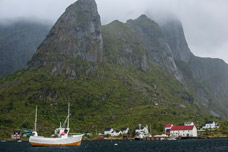 Lofoten. Moskenesøy. Reinevågen