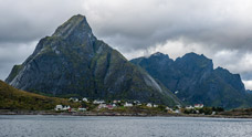 Lofoten. Moskenesøy. Reine