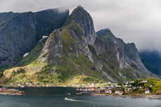 Lofoten. Moskenesøy. Reine