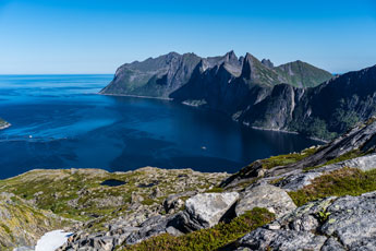 am Breitindvatnet. Blick zum Mefjorden
