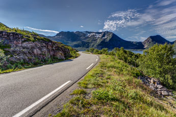 Blick zum Berg Kvænan