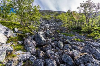 Aufstieg zum Plateau. Auf dem Wege zum Kvænan
