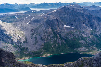 am Berg Kvænan. Blick zur Indre Selfjorden