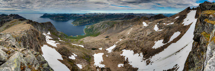 nördliche Abhänge Gebirge Kvænan