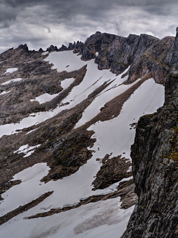 Blick zum Berg Kvænan
