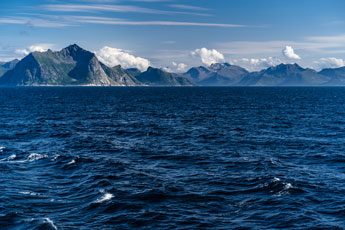 Blick zum Gebirge Kvænan