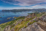 am Berg Sukkertoppen. Blick zum Bergsfjorden