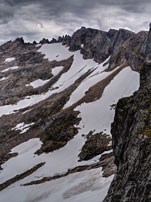 Blick zum Berg Kvænan