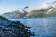 Fjordgård. Purkenesvika. Insel Senja