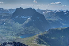 am Berg Keipen. Blick zum Berg Breitinden