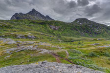 Zum Berg Breitinden. Am Svartholvatnet